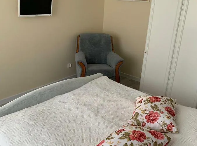 Leon Bed & Breakfast 3*